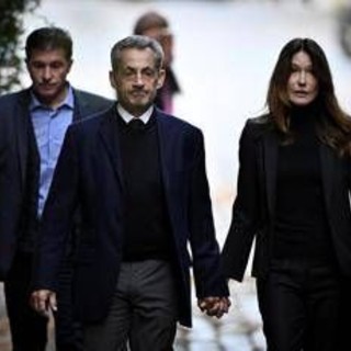Sarkozy in carcere da oggi: "Sono innocente, verità trionferà"