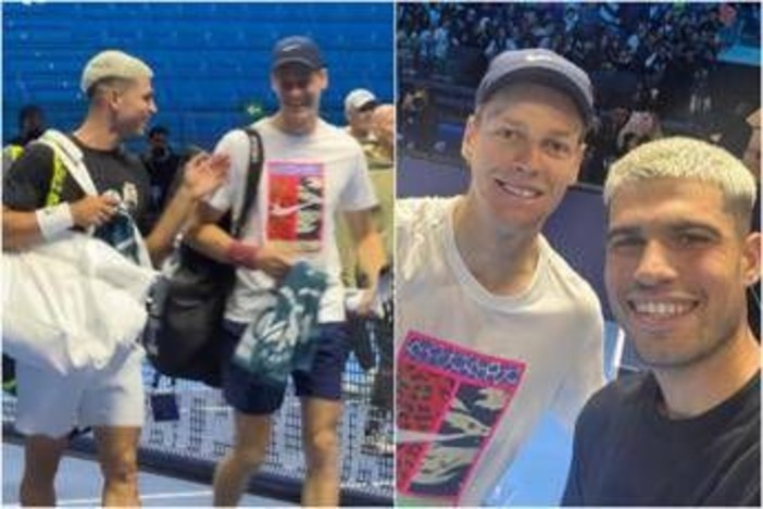 Sinner-Alcaraz, risate e selfie: allenamento show a Torino. E Jannik vince il set