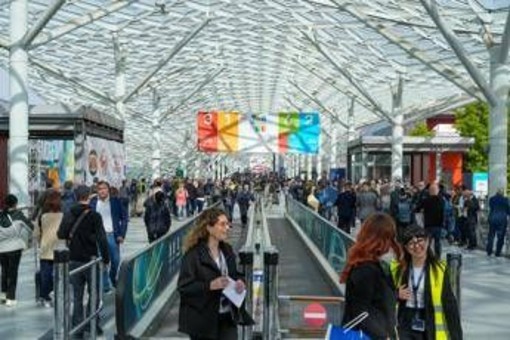 Trasporti: strategie per il rilancio del sistema Paese, da Fiera Milano in viaggio verso il futuro Trasporti: strategie per il rilancio del sistema Paese, da Fiera Milano in viaggio verso il futuro