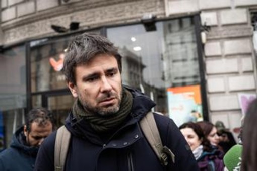 Il malore, il ricovero e il risveglio: ore di apprensione per Alessandro Di Battista Il malore, il ricovero e il risveglio: ore di apprensione per Alessandro Di Battista