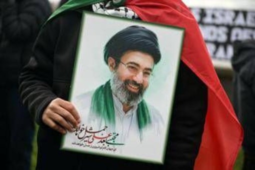 Iran, la lista di Netanyahu e la caccia a Mojtaba Khamenei: "Elimineremo tutti" Iran, la lista di Netanyahu e la caccia a Mojtaba Khamenei: "Elimineremo tutti"