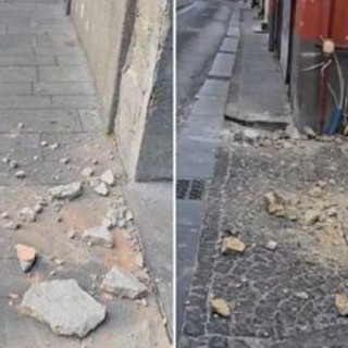 Terremoto a Napoli, scossa 4.7 ai Campi Flegrei: panico e gente in strada Terremoto a Napoli, scossa 4.7 ai Campi Flegrei: panico e gente in strada