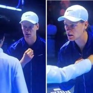 Sinner e l'assedio dello spettatore: "Mi dai la giacca?"