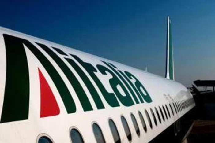 Alitalia, verso Naspi allungata: 3 anni ex dipendenti e 4 per i prossimi a pensione