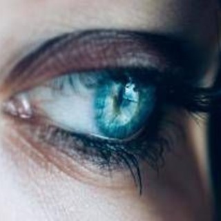 Iniezioni di cellule per rigenerare la cornea, oculisti: "Vicini a sconfiggere la cecità"