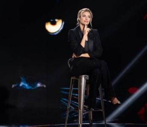 Belve, Martina Colombari commossa: "Scelte dolorose per mio figlio, Billy mi ha salvata" Belve, Martina Colombari commossa: "Scelte dolorose per mio figlio, Billy mi ha salvata"