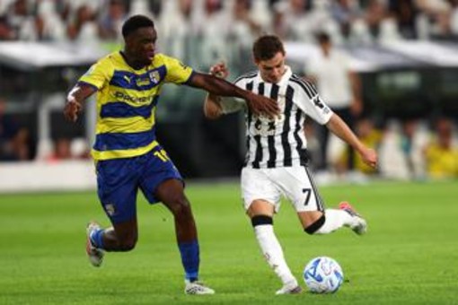 Juve-Parma, fallo in area su Keita e mancato rigore ai gialloblù? Cos'è successo Juve-Parma, fallo in area su Keita e mancato rigore ai gialloblù? Cos'è successo
