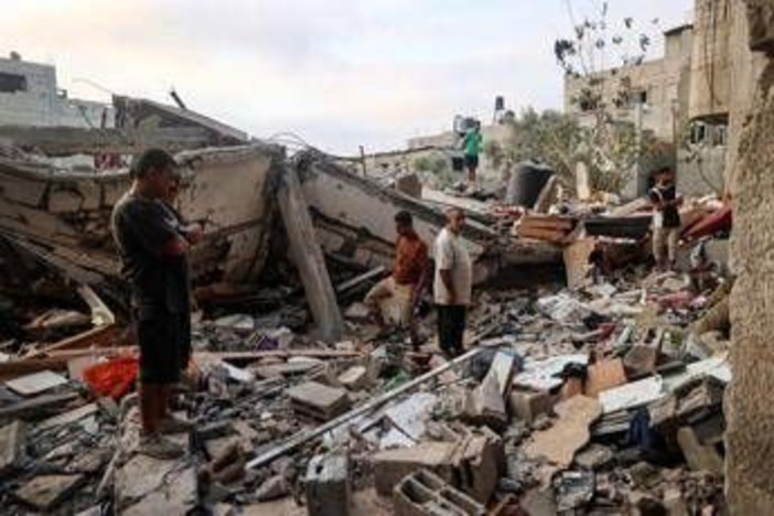 Gaza, "77 palestinesi uccisi in un giorno". Hamas: "Da mediatori nessuna nuova proposta"