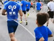 Bambino legato e costretto a correre una mezza maratona: runner squalificato tre anni Bambino legato e costretto a correre una mezza maratona: runner squalificato tre anni