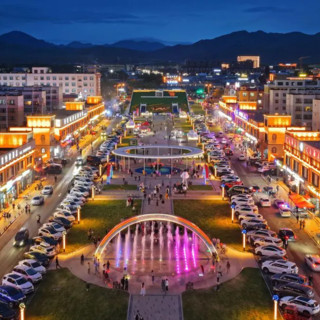 Fondi da tutta la Cina per lo sviluppo della regione autonoma dello Xinjiang