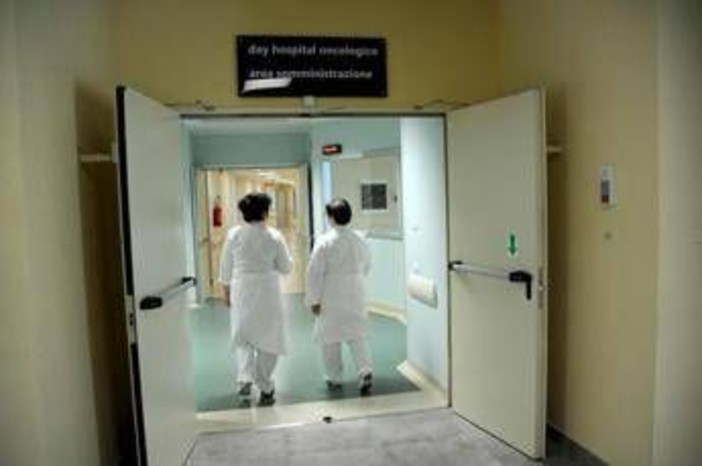 Aiom: "90% oncologi usa accesso precoce a terapie, rimane nodo burocrazia" Aiom: "90% oncologi usa accesso precoce a terapie, rimane nodo burocrazia"