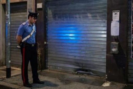 Roma, ordigno in via Casilina: esplosione nella notte davanti a un negozio di noleggio auto
