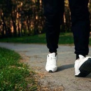 Il numero dei passi non conta: ecco cosa davvero fa la differenza per la tua salute Il numero dei passi non conta: ecco cosa davvero fa la differenza per la tua salute