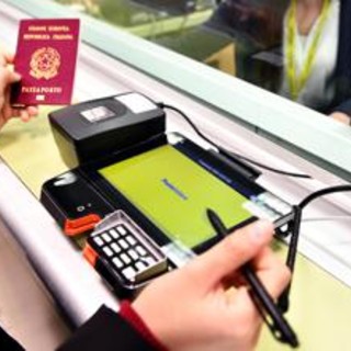 Poste, oltre 256 mila richieste gestite per rilascio passaporti Poste, oltre 256 mila richieste gestite per rilascio passaporti