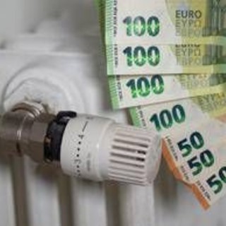 Riscaldamenti al via il 15 ottobre, per le famiglie spesa di oltre mille euro in bollette del gas Riscaldamenti al via il 15 ottobre, per le famiglie spesa di oltre mille euro in bollette del gas