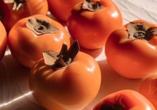 Non solo dolci: tutti i benefici dei cachi che devi conoscere