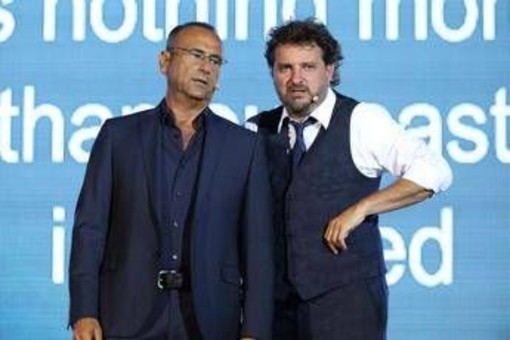 Pieraccioni, la gag 'contro' Carlo Conti a Sanremo: "Topo Gigio, Sandokan, manca solo..."