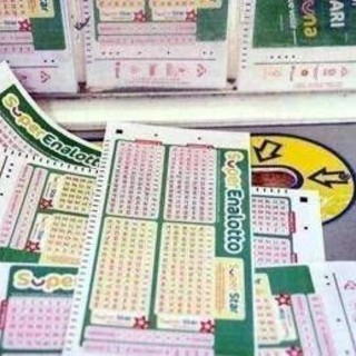 Superenalotto, numeri combinazione vincente di oggi 5 maggio