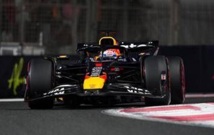 Gp Abu Dhabi, Verstappen in pole davanti a Norris. La griglia di partenza