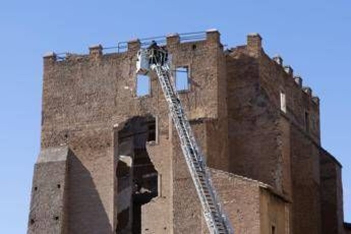 Crollo Torre dei Conti, lavori per restauro finanziati con fondi Pnrr per quasi 7 milioni