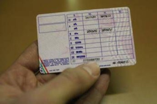 Patenti più care dal 1 novembre, Autoscuole: "L'aumento non è una nostra decisione"