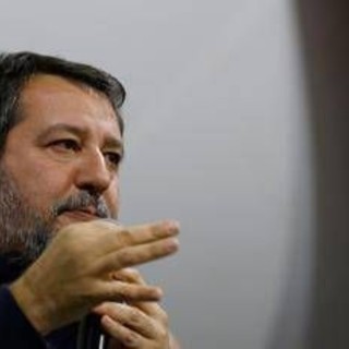 Iran, Salvini convoca compagnie petrolifere: "Mi aspetto impegni". E sulla guerra: "Italia non coinvolta"