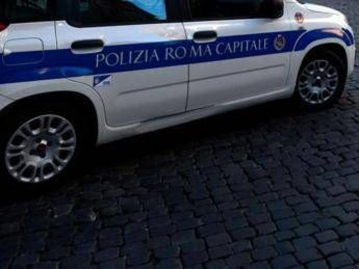 Roma, 24enne stuprata e sequestrata da dipendente locale in centro: un arresto Roma, 24enne stuprata e sequestrata da dipendente locale in centro: un arresto