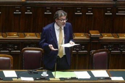 Pensioni, governo deposita nuovo emendamento: cosa cambia in Manovra Pensioni, governo deposita nuovo emendamento: cosa cambia in Manovra