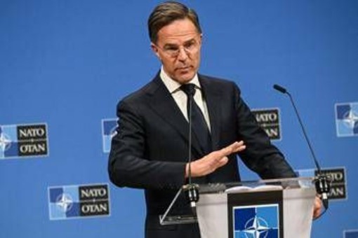 Ucraina, Rutte: "Metà alleati Nato ha firmato per armi Usa"